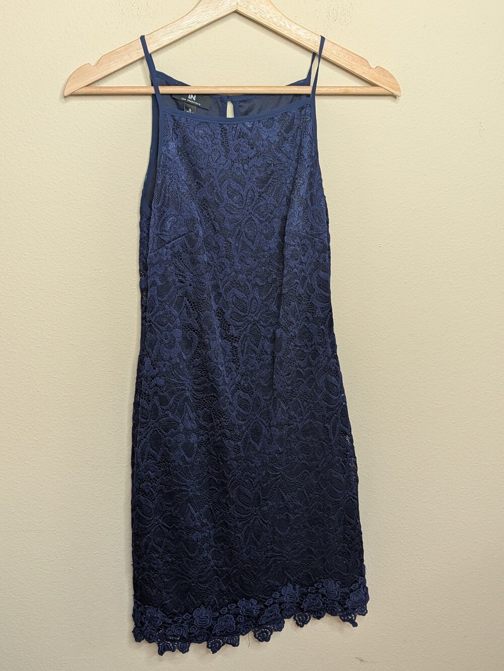 IN San Francisco Navy Lace Mini Dress Size S Keyhole Back Scalloped Hem